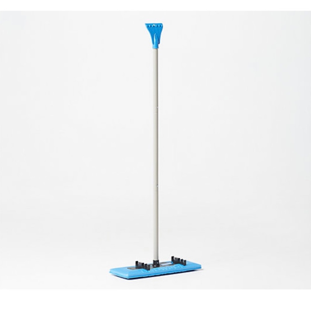 Snow Joe 4-in-1 Illum-N-Broom Snow & Ice Remover, Blue, NEW, safe on cars